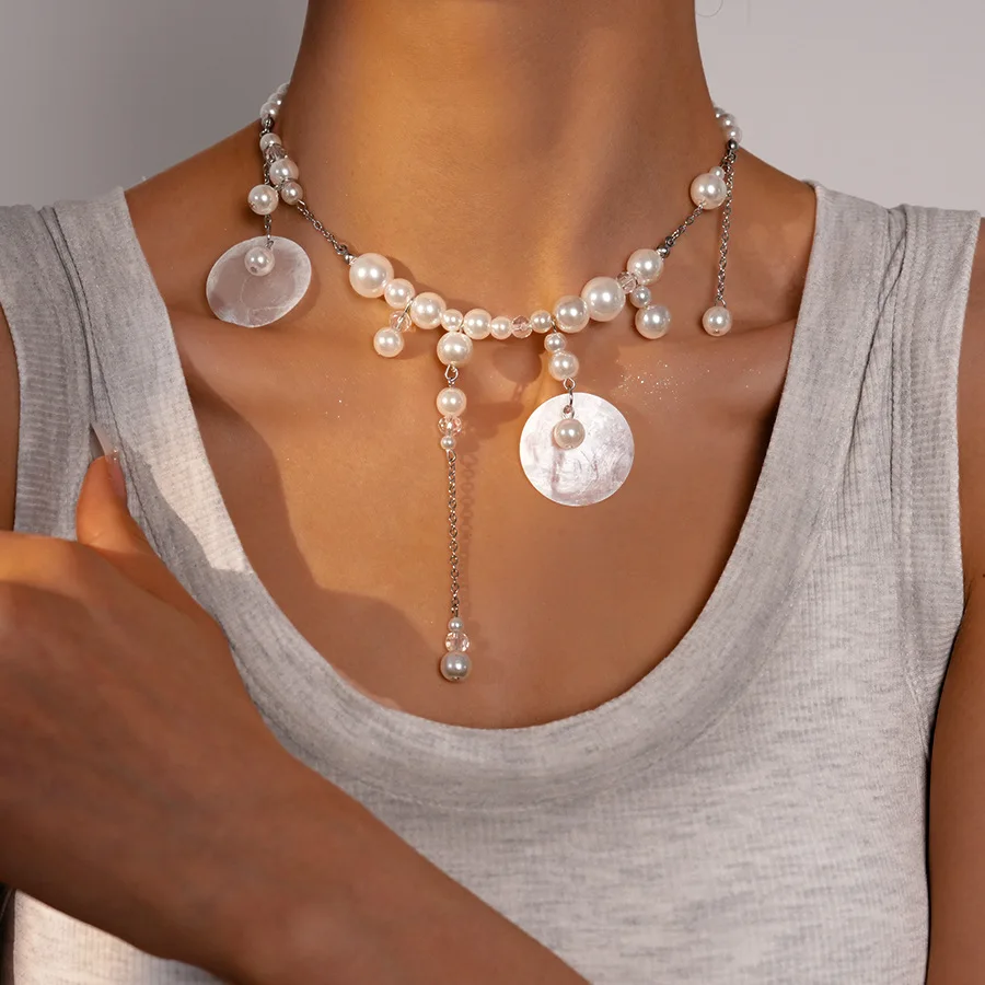 

Elegant White Simulated Pearl Chain Necklace Bohemian Round Shell Fringe Tassel Necklace for Women Minimalist Party Jewelry