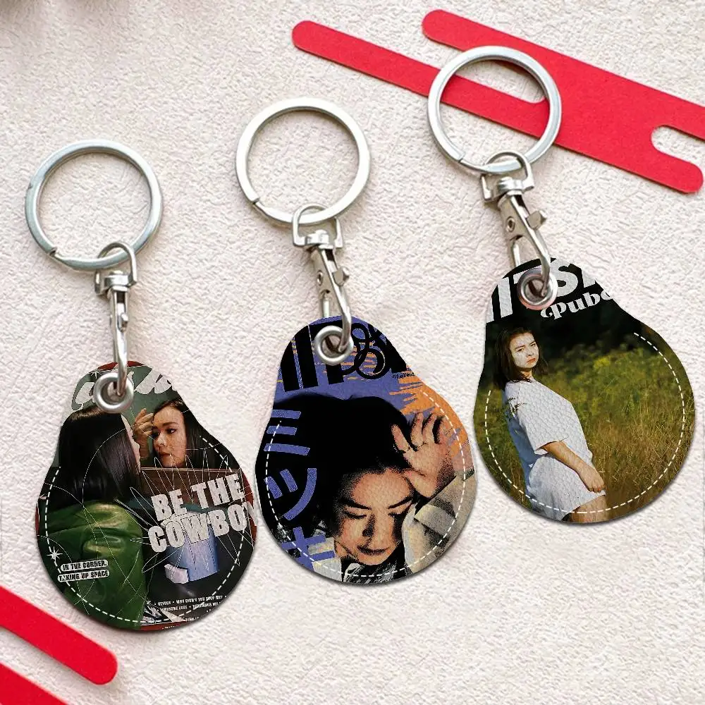 American Pop Singer MITSKI Art 1pcs Leather Card Holder With Key Ring Water Drop Shaped Key Case Keychain Doorlock Accessories