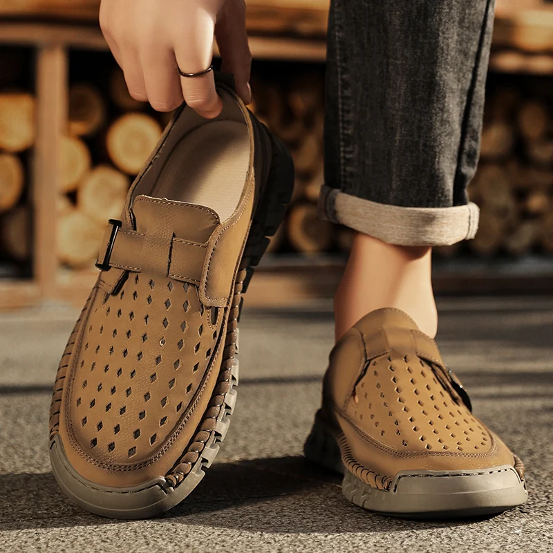 Summer Men's Perforated Breathable Handmade Stitched Cowhide Soft Sole Single Shoes Fashion Outdoor Men Comfortable Casual Shoes