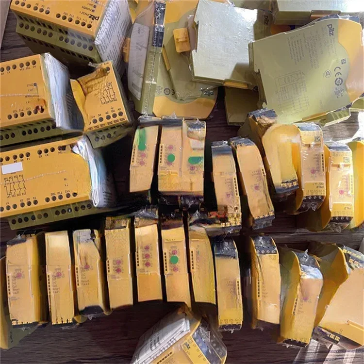 Pilz Peel, Safety Relay PNOZ S5 C 751105/750105 S1 S2 S3 S4 Integrated factory price