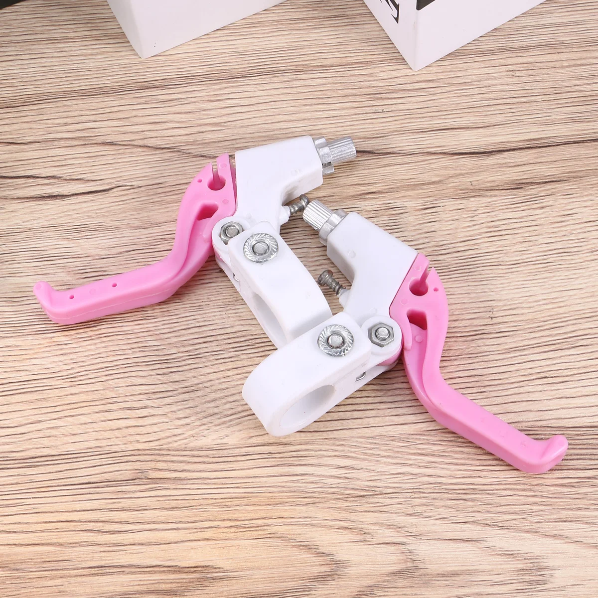 

1 Pair Bike Brake Levers Universal Replacement Handlebar Parts 2.2Cm Diameter Pink Cycling Accessories Safe Easy Grip