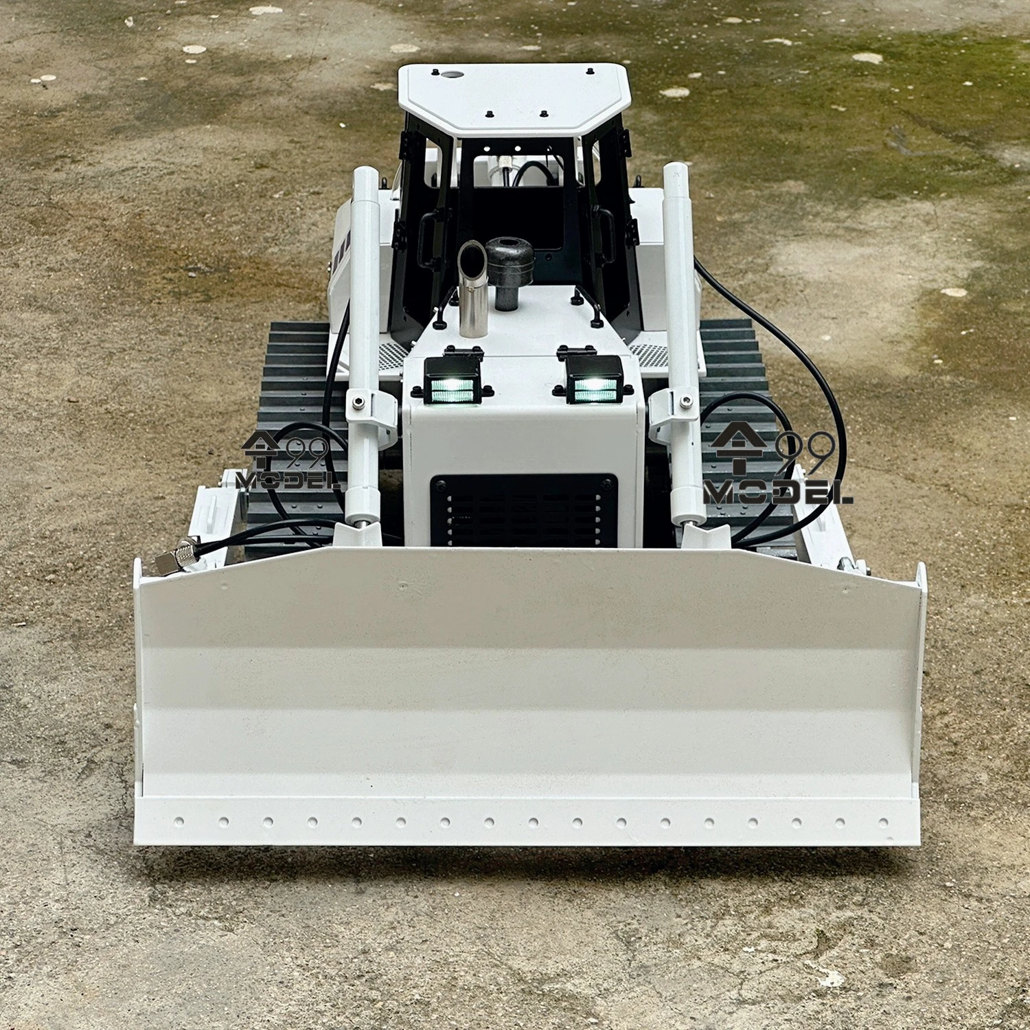 Metal RC Bulldozer 1/14 Hydraulic RC Bulldozer Model with Lighting System and Brushless Hydraulic Pump Remote Control Car Toy