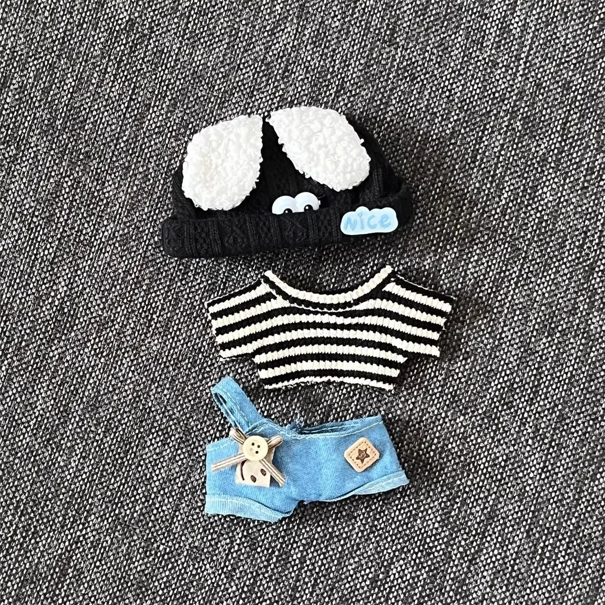 Kleding voor 10 cm verkleedkatoenen pop, knap zwart wit gestreept pak, klein vospatroon, groen fris pak