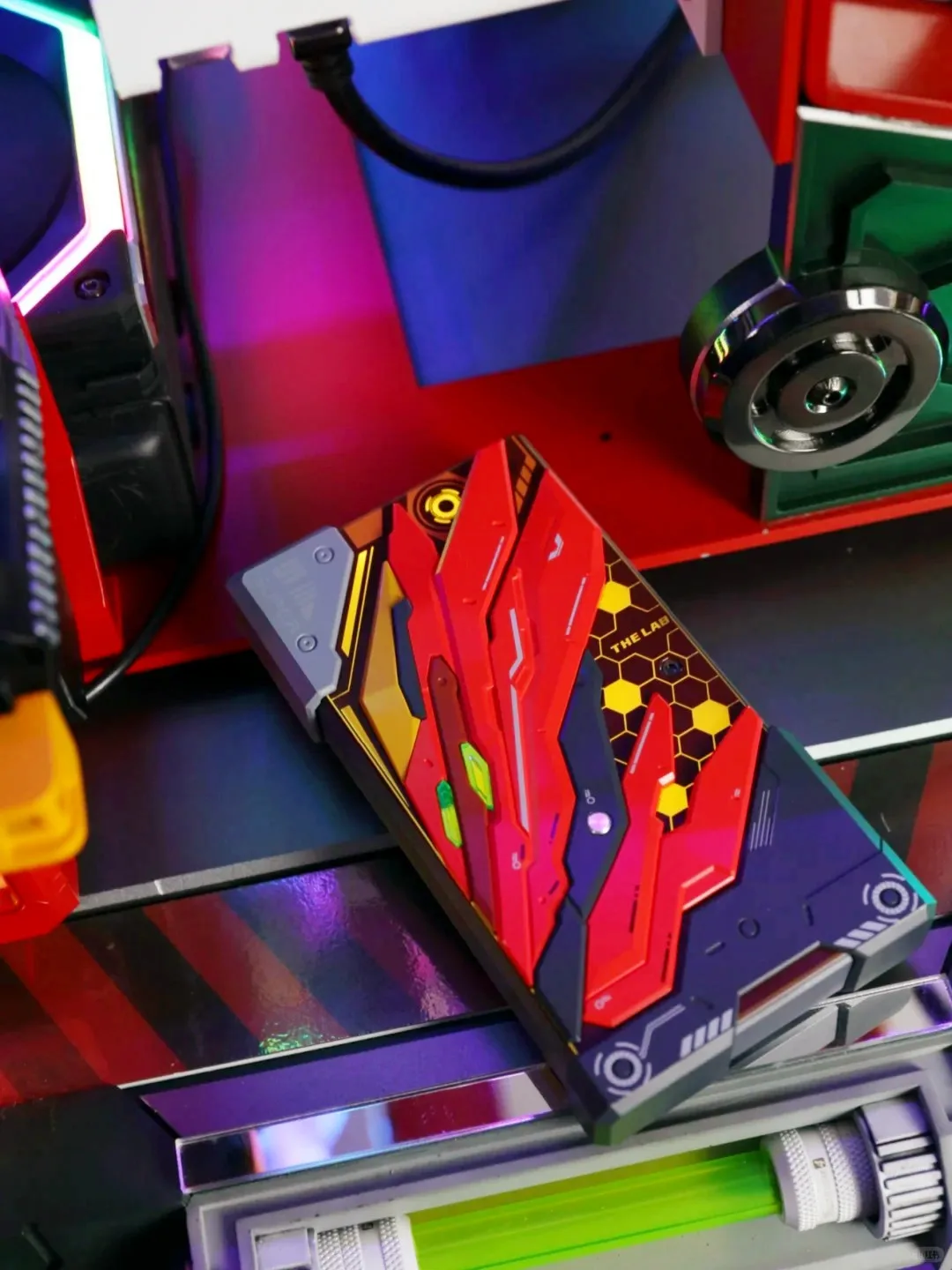 

THE LAB E-Model Mecha Crane Mobile Power Bank TYPE-R 10000 мАч Сборка Светящийся 22,5 Вт Блок питания с быстрой зарядкой