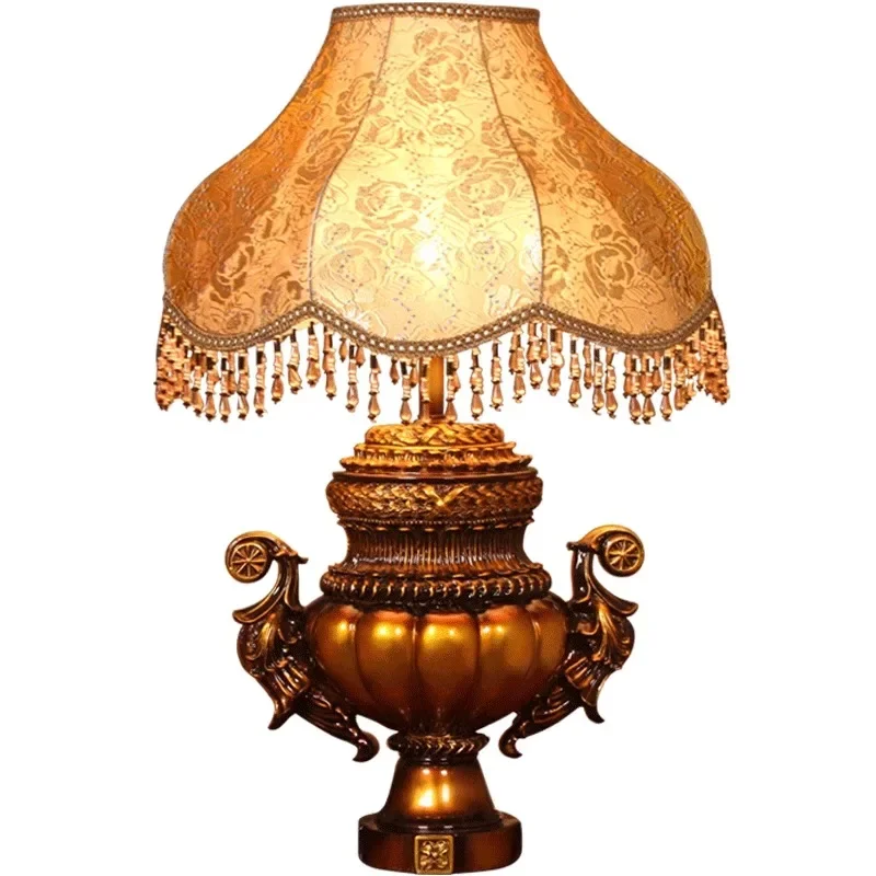

European-style villa living room table lamp hall study classical luxury resin retro extra large art creative lamps