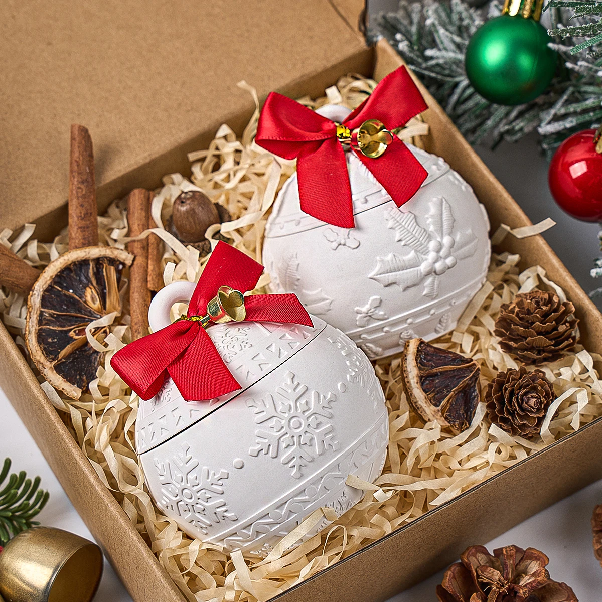 Round Christmas Jar Silicone Mold DIY Handmade Relief Berry Snowflake Scented Candle Jar Gift Box Plaster Craft Mold Home Decor