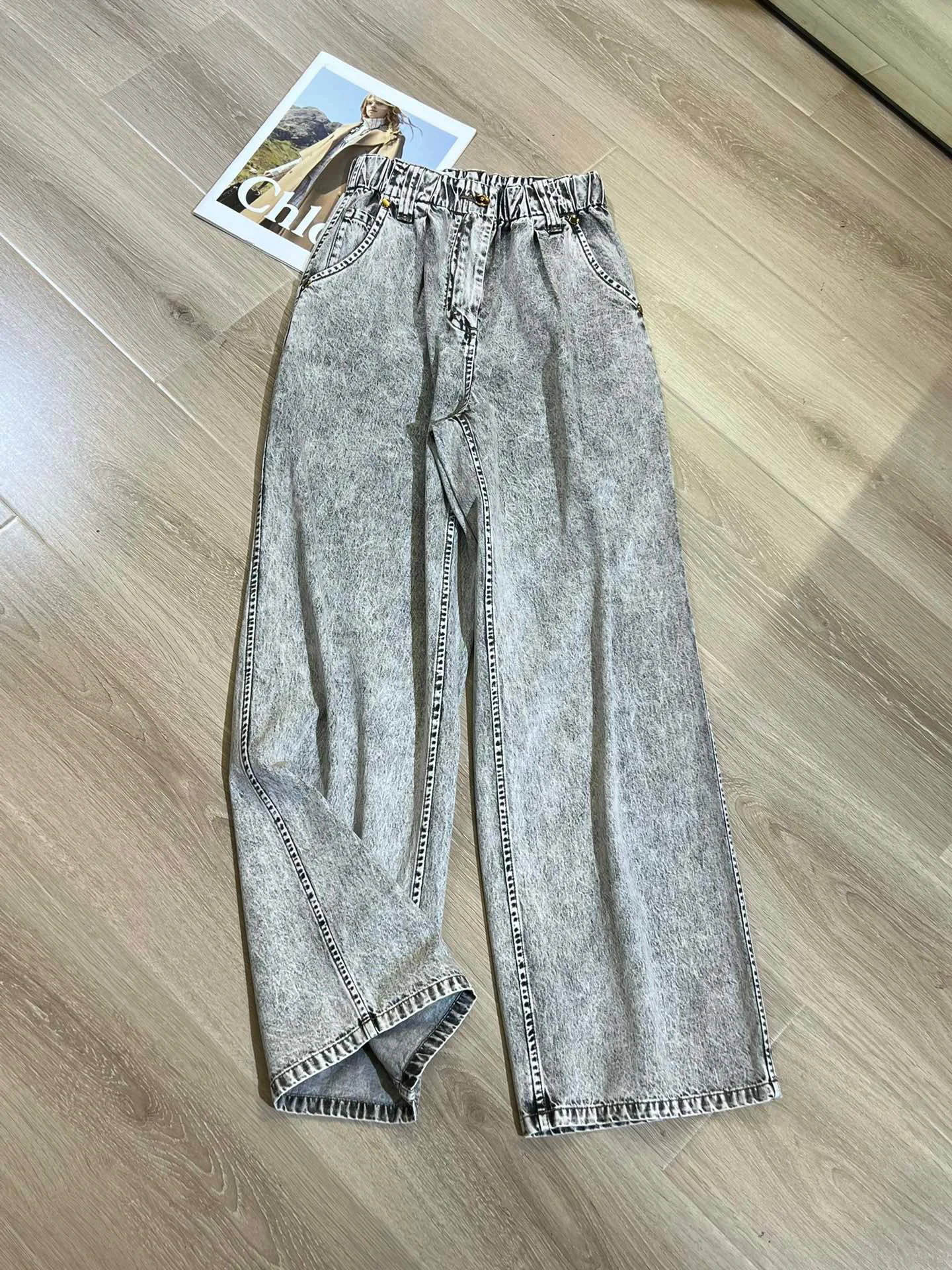 Light wash wide leg high quality casual jeans