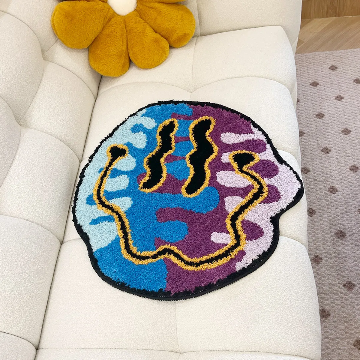 LAKEA Tufted Magic Trippy Smiling Face Rug Handmade Carpet Custom Rug for Home Decoration or Gift