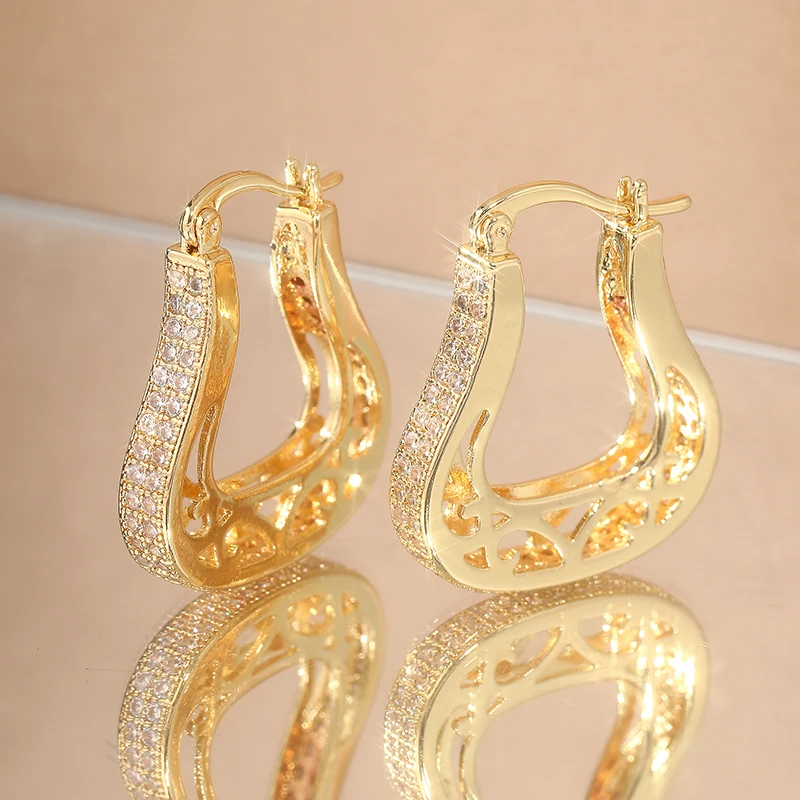 Einzigartiges Design, U-förmige Creolen für Damen, hohle, unregelmäßige, funkelnde Zirkon-Ohrringe, Hochzeit, Verlobung, Party-Schmuck