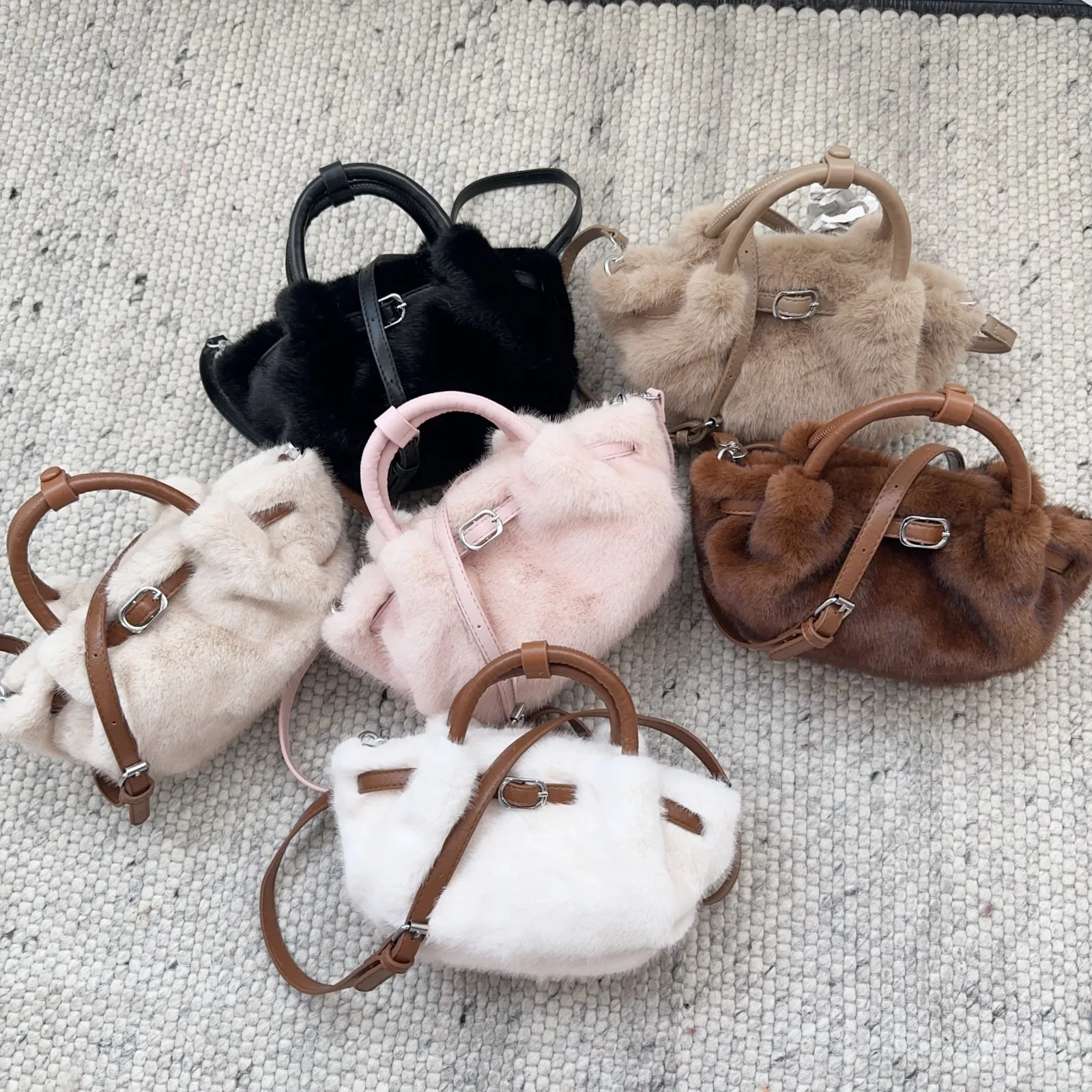 

Elegant Faux Fur Women's Handbags Winter Soft Plush Ladies Shoulder Bag Furry Small Messenger Bags Solid Color Female Tote Purse
