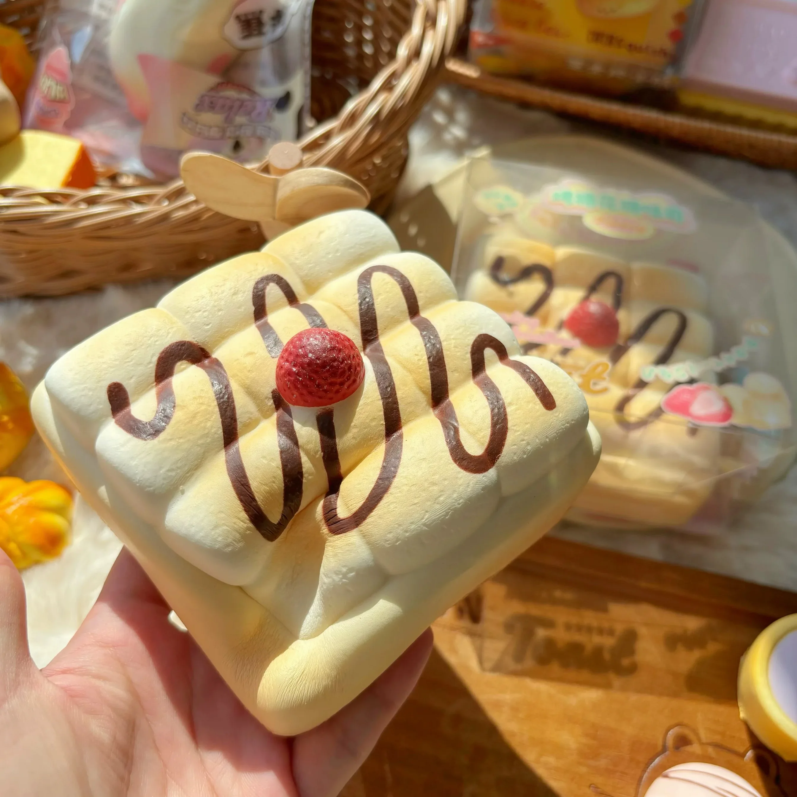

Зефир Хлеб Тост Медленно растущая мягкая игрушка S'more Шоколадный тост Медленный отскок Сжимаемая игрушка Антистресс Расслабляющая игрушка для снятия