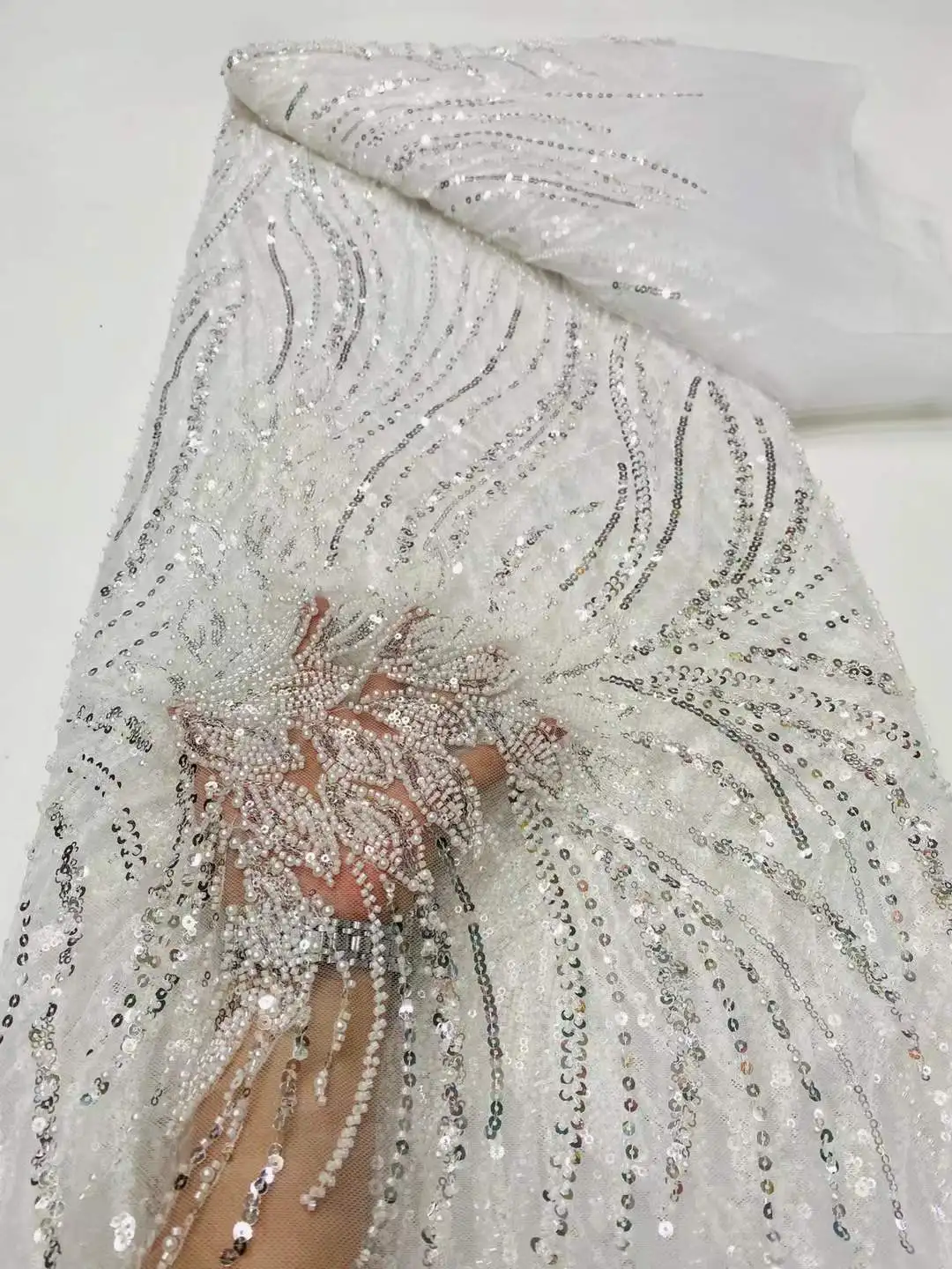 أحدث الترتر الأفريقي الخرز أقمشة الدانتيل 2025 شمسيّة دانتيل عالية الجودة المواد الفرنسية النيجيري حبة أقمشة الدانتيل للنساء الطرف