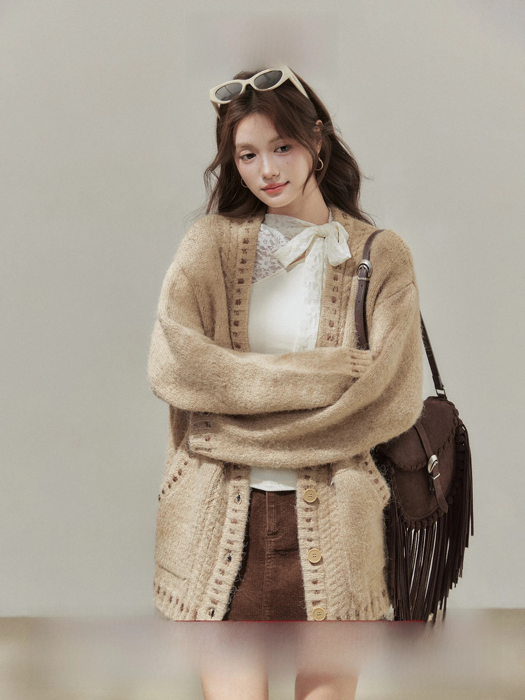 

Свободный вязаный кардиган-свитер в корейском стиле с V-образным вырезом, длинными рукавами и эффектом теплосбережения