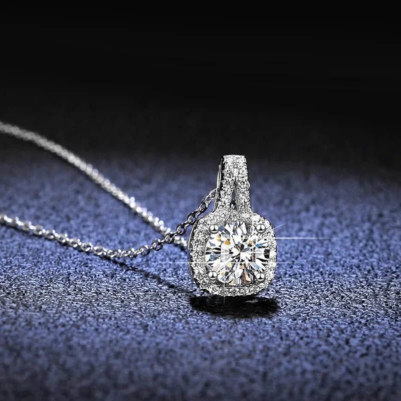 

Ideal for Brides: PT950 Platinum, 1 CT Round Moissanite Pendant Necklace