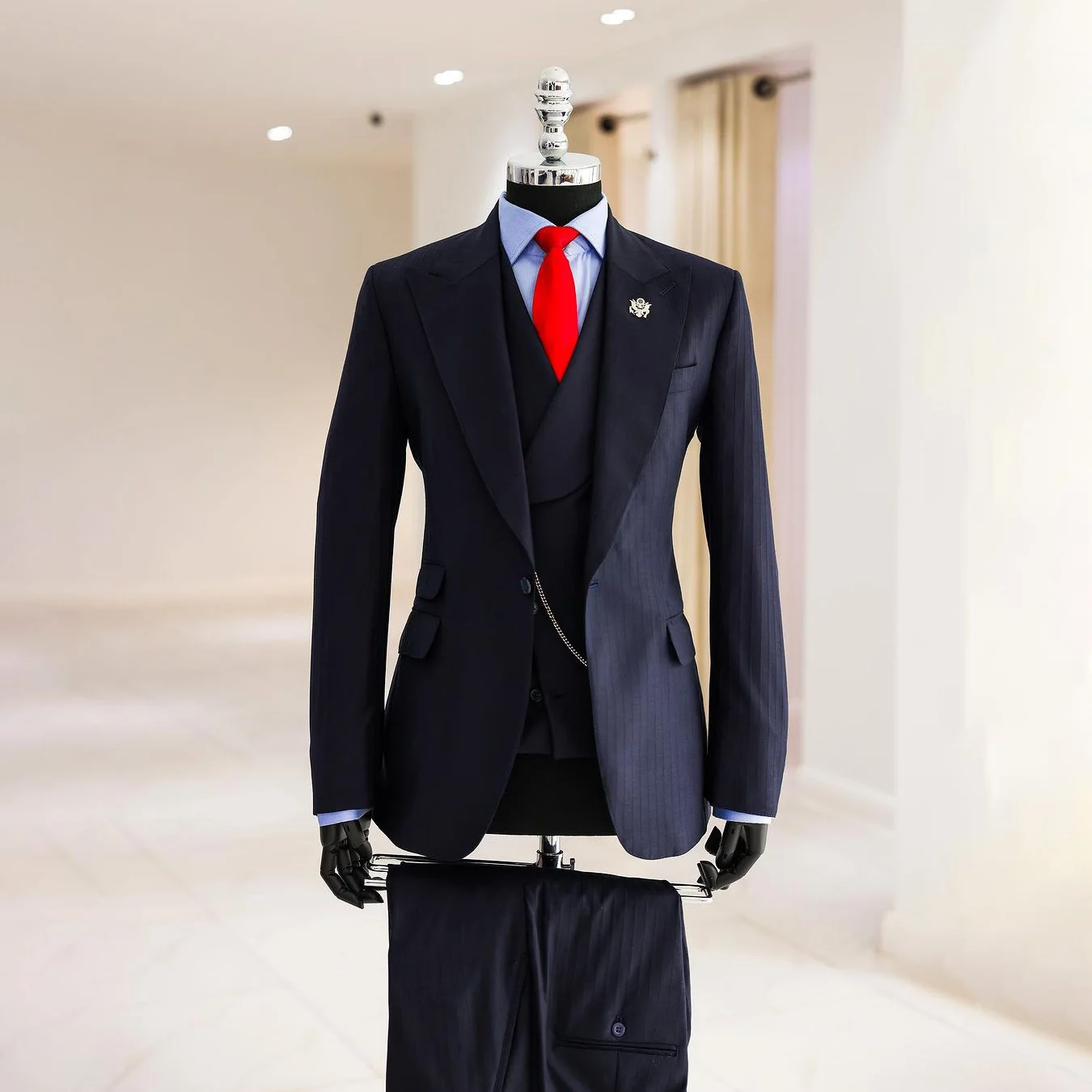 Classic Gentleman Men's Suit Wedding 3-Pieces Stripe Fit Slim Tailor-Made Groom Formal Occasions Singer Party Customized