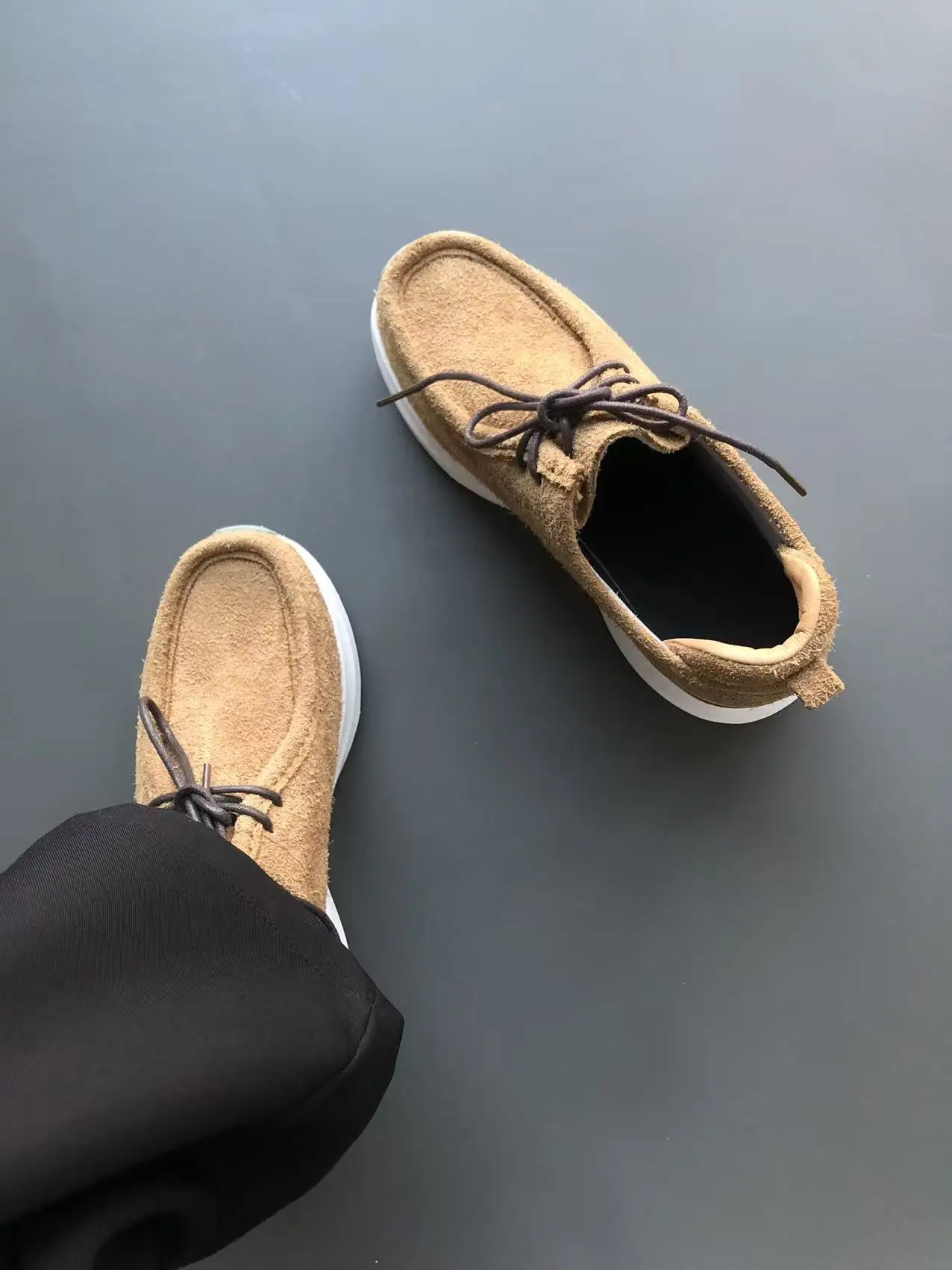 

Casual Kangaroo Sport Shoes Outdoor Thick Bottom Running Shoes Men Trendy Style Hiking Mountain Running Shoes Retro All-Match...