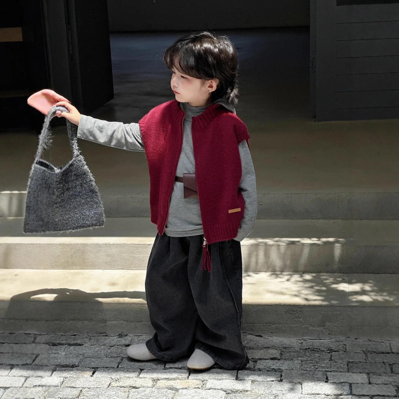 2025 South Korean Autumn Children Outfit Sets New Classic Striped Hooded Top for Boys and Girls Soft and Sticky Sweater Vest