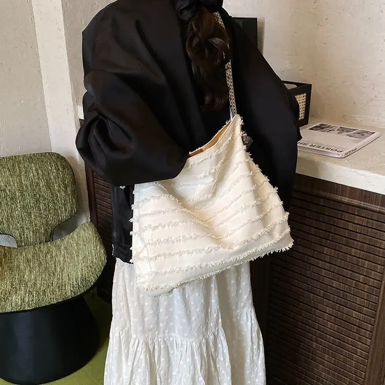 

New Casual Wide-Strap Commuter Bag - European & American Style Trendy Crossbody Bag