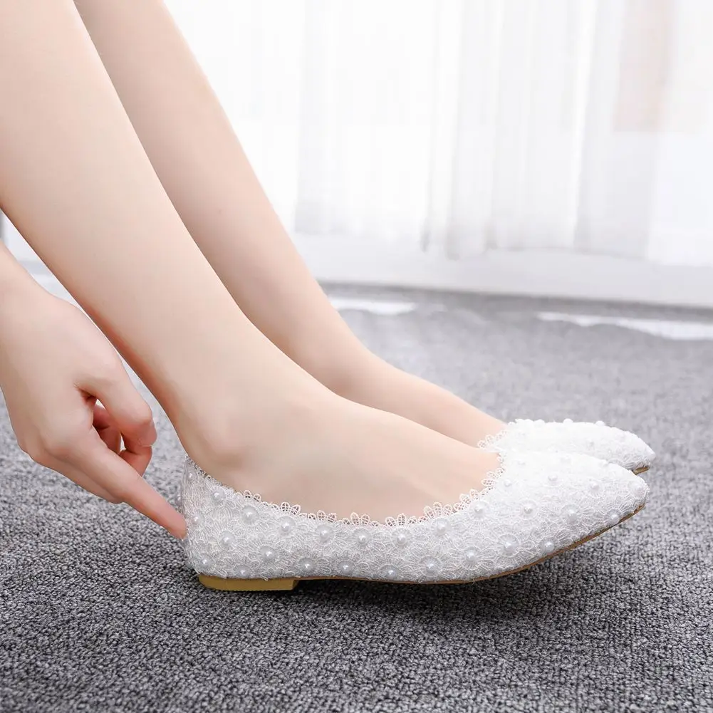 

Dress Shoes Women Flats White Pearls Lace Ballet Dressy Comfortable Low Heel Elegant Pointed Toe Flower Bridal Pumps