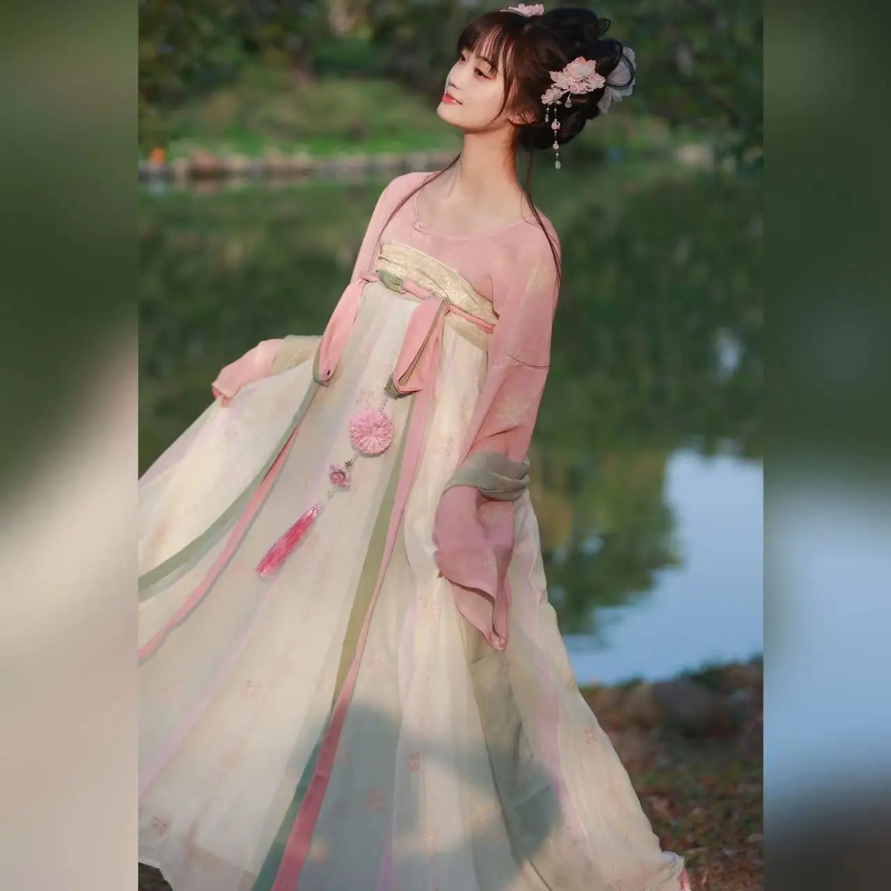 Chinese classical costumes spring and summer models Tang system Hanfu round neck flush chest show daily small fresh danceclothes