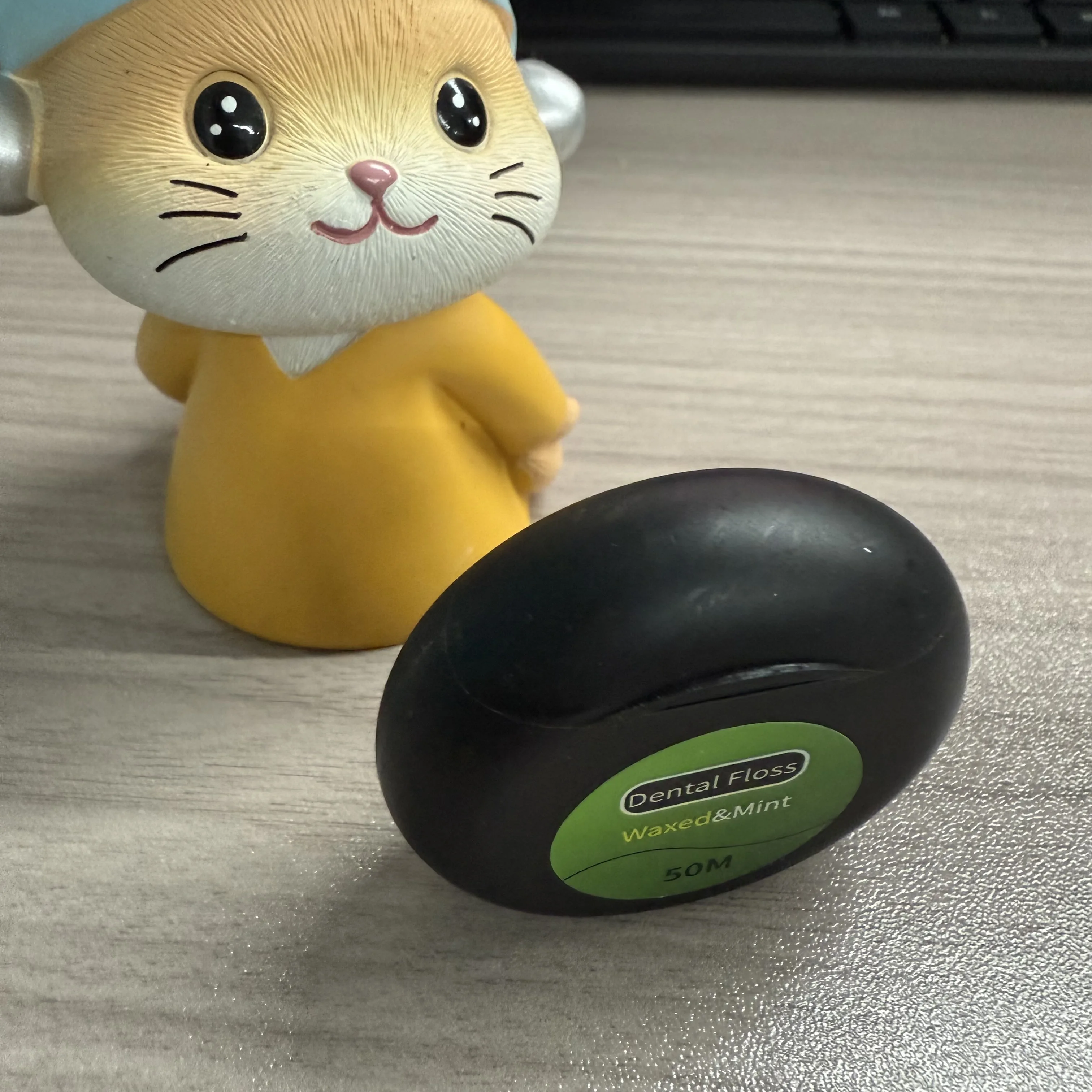 

Cleaner Flosser Pick 50m Bamboo Charcoal Dental Floss - Waxed Mint Black Teeth