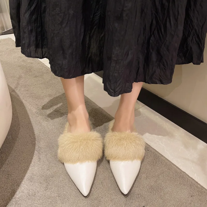 Winter New Baotou Slippers Women\'s Fashion Pointed Head Plus Fleece Slip-on Soft Soles Non-slip Comfortable Flat Shoes