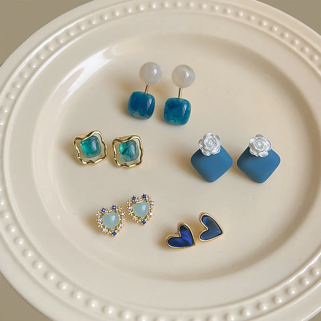 Korean Style Freshness Blue Acrylic Heart Stud Earrings For Women Party Cold Wind Advanced Fashion Jewelry
