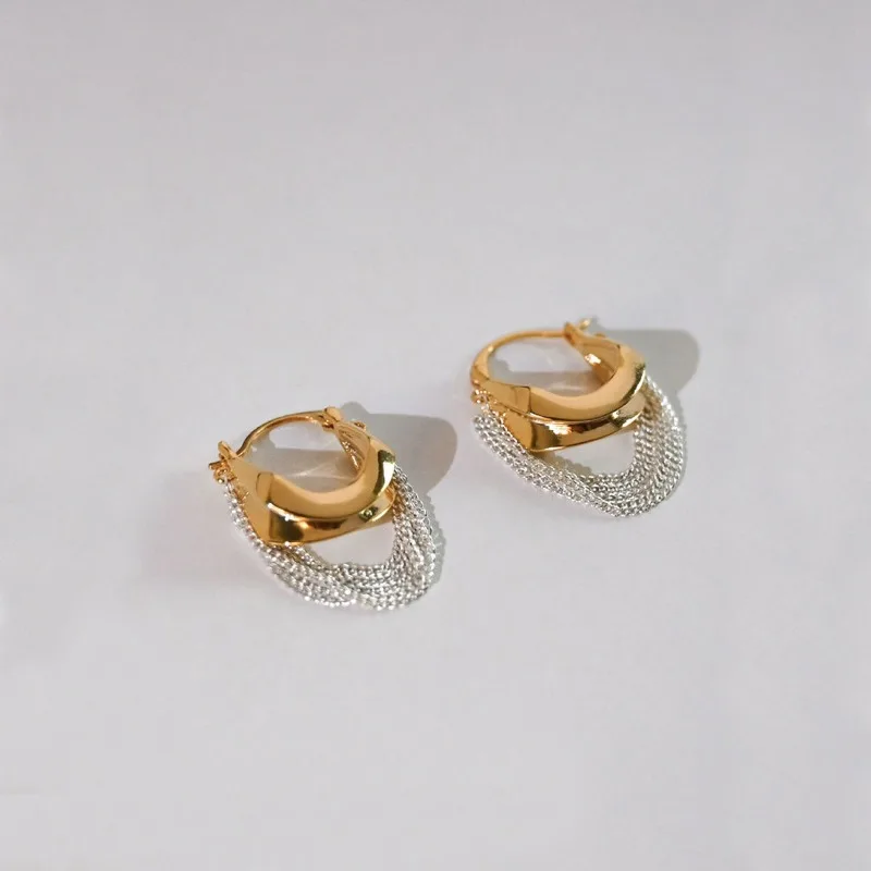 حقيبة يد فاخرة جديدة ذات تصميم مهدب أقراط 2026 للسيدات عصرية فردية على الطراز البارد مجوهرات فرنسية كلاسيكية