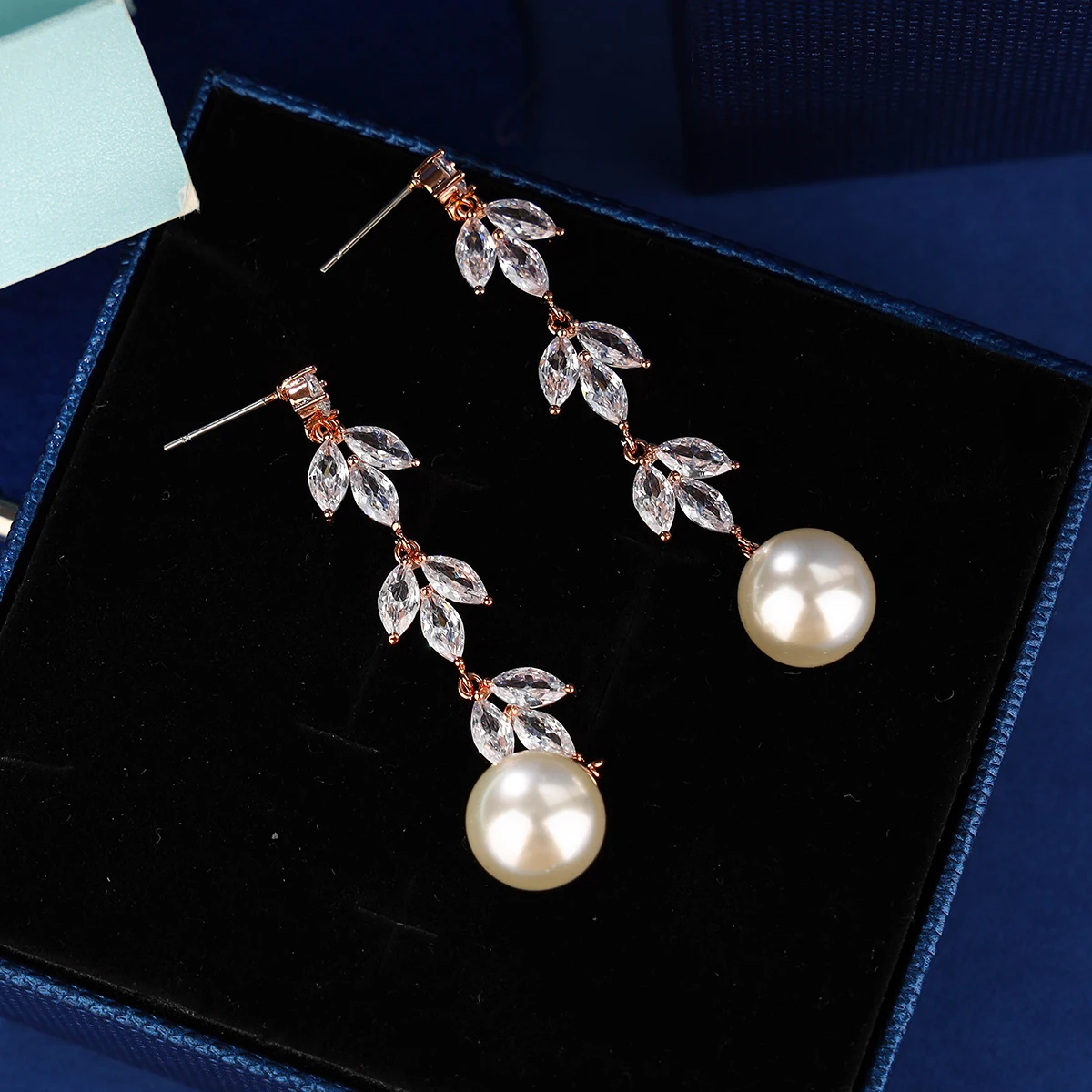 

Elegant Rhinestone Drape Pearl Earrings Cubic Zirconia Pendant Earrings For Wedding Prom Party (Rose Gold)