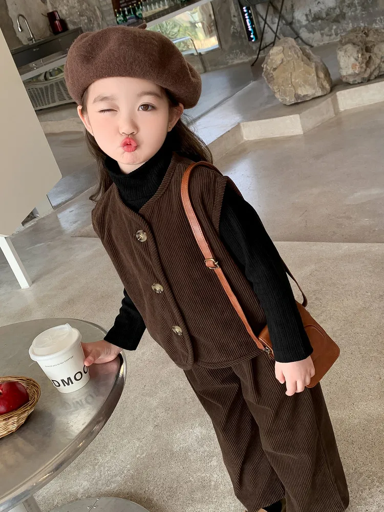 ชุดแฟชั่นเด็กผู้หญิงฤดูใบไม้ร่วง 2023 เสื้อกั๊กผ้าลูกฟูกแบบใหม่ ชุดเสื้อผ้าเด็กฤดูใบไม้ร่วง ชุดเสื้อยืดเด็ก ผ้าฝ้าย ชุดเด็ก