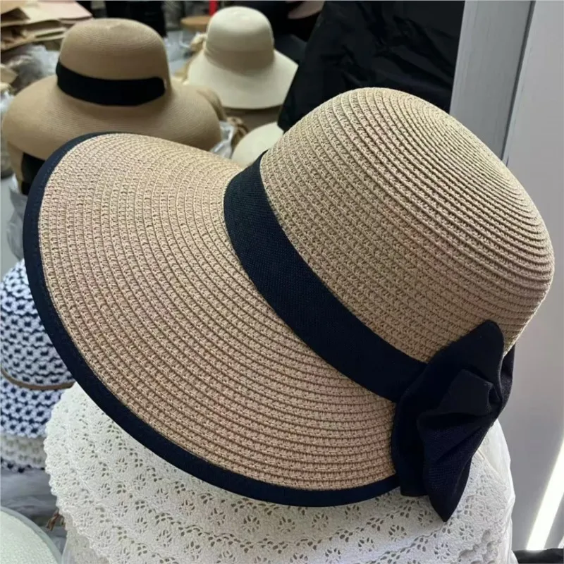 A new elegant and stylish beret with rolled-up edges in the style of Hepburn for women