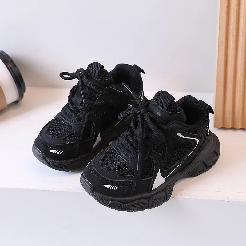 Kids Casual Running Shoes with Thick Soles Boys Girls Fashion Versatile Sports Shoes 2026 New Children Mesh Breathable Sneakers