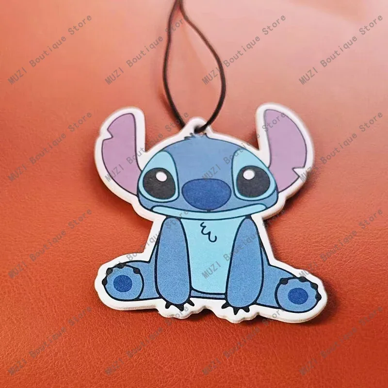 Disney Stitch รถน้ําหอมการ์ดน่ารักการ์ตูนรถลบกลิ่นกระจกมองหลังจี้ Home Air Freshness Card วันหยุดของขวัญ