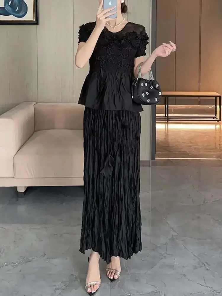 

2025 Summer New Fashion Casual Pleated Two Piece Solid Colour Lace 3D Floral Women's Loose Top Elastic Waist Skirt New Tide