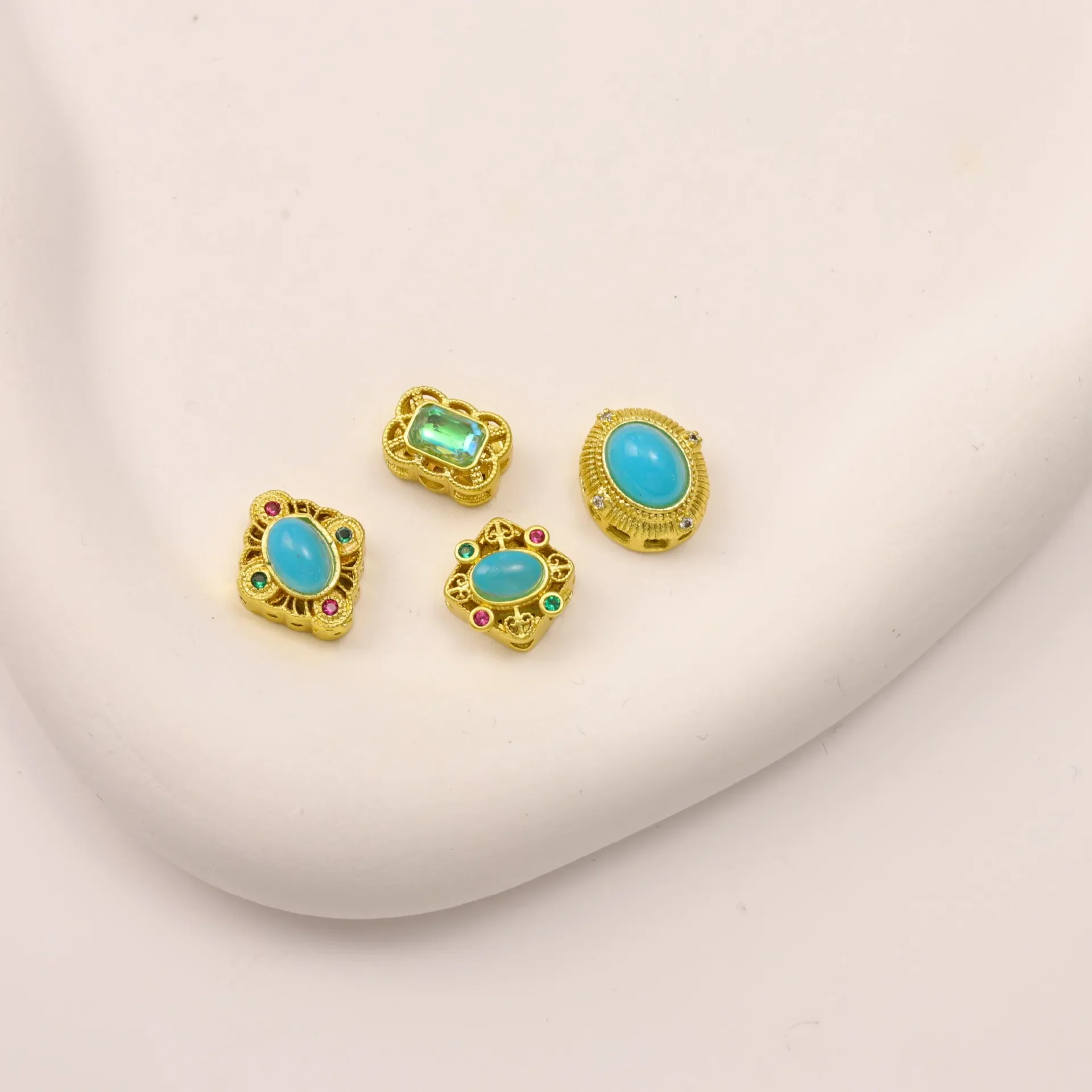 5 Pieces of Copper Gold-plated Blue Moonstone Spacer Beads DIY Pearl Bracelet Necklace Hand String Jewelry Accessories Wholesale