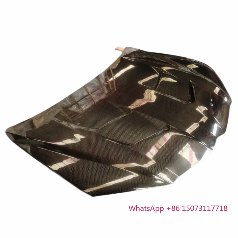 

M-style Carbon Fiber Engine Hood Cover Is Applicable to Urus Model Body Kit Front and Rear Bumper Fender Side Skirt