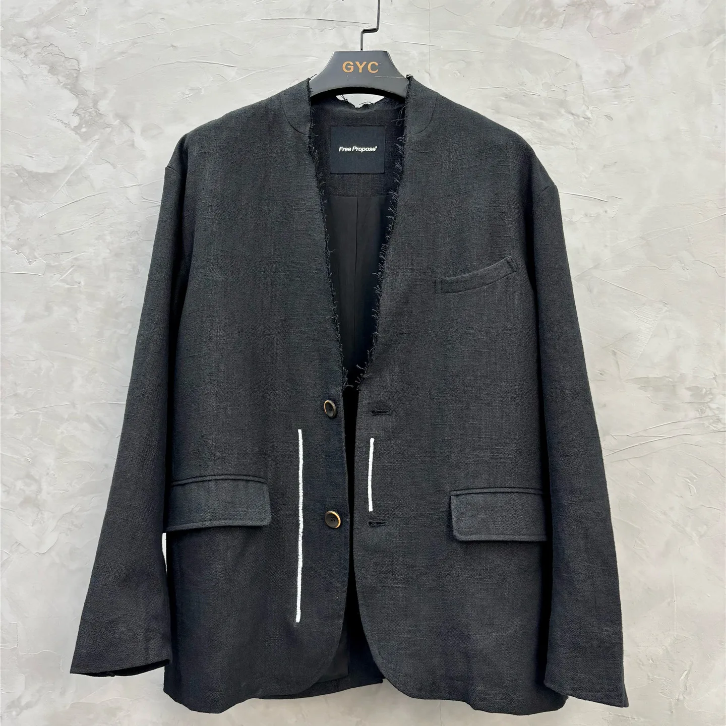 Designer Model Dark Retro Cotton And Linen Draped  Top With Contrasting Color thread, loose-fitting Casual Suit jacket.