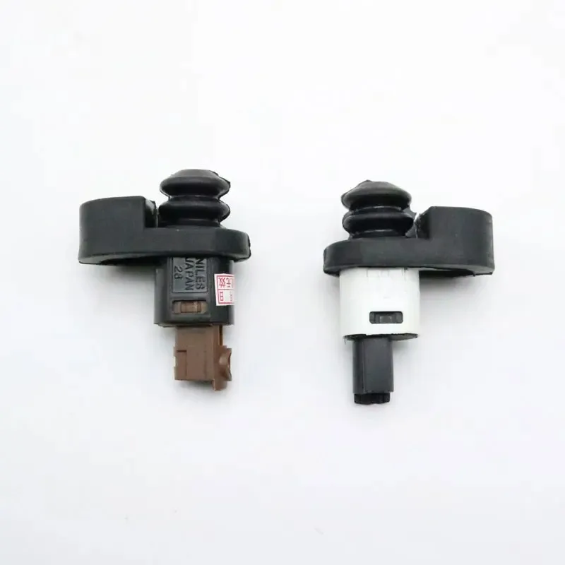 For Nissan Patrol GU GQ Y60 Y61 Paladin D22 Pickup Auto Door Light Switch One Pin