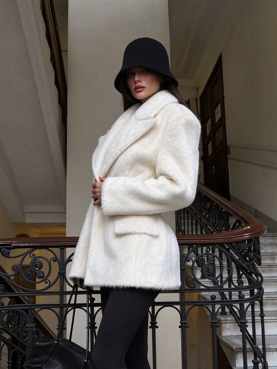 LIMO Women White Faux Fur Blazer Coat Notched Lapel Slim Waist Short Winter Fluffy Jacket