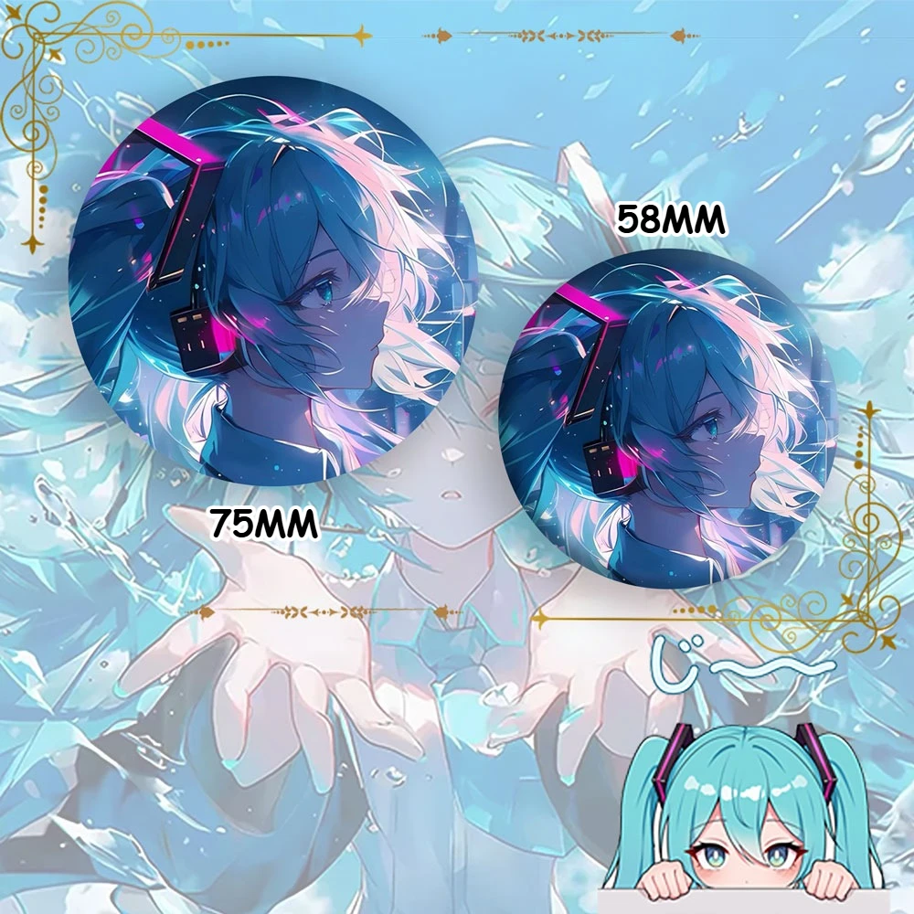 Hatsune Miku Anime Merch Ciondolo Cantante virtuale Film lucido Distintivo Zaino Cappello Decorazioni Pendenti Regalo da collezione per fan