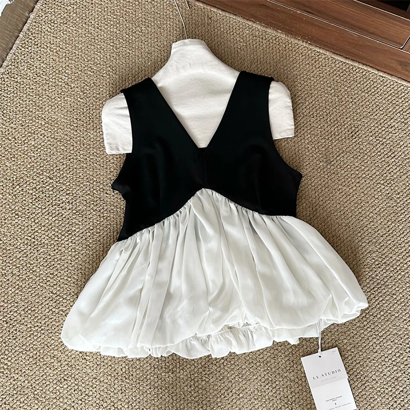 Stylish Vest V Neck Sleeveless Patchwork Pleated Hem Tops Design Women Black White Shirts Fashion Zipper Tops