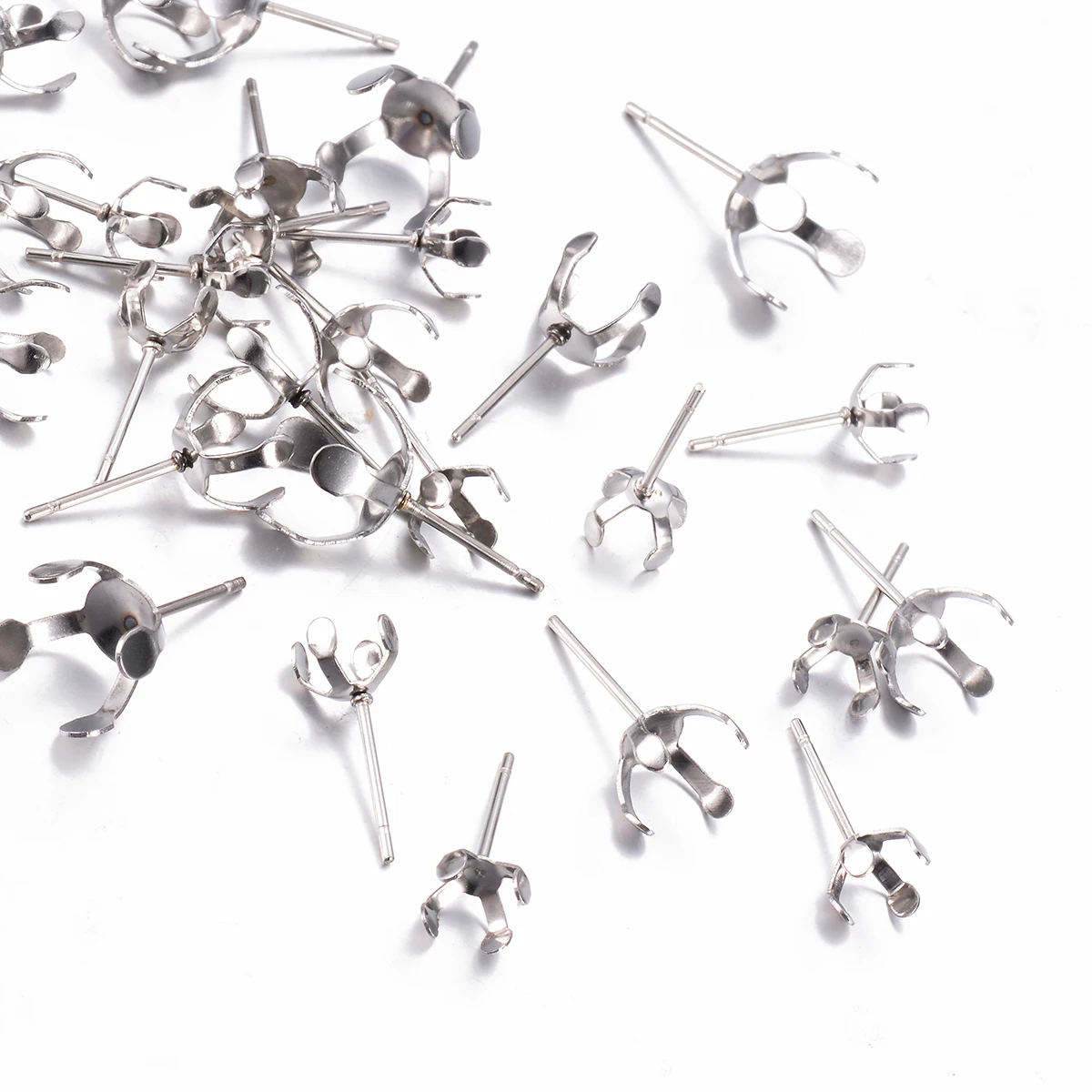 50 Stück Edelstahl-Ohrstecker, runde, unbeschriftete Ohrstecker mit 4 Krallen für 6/8/10 mm Perlen, Strasssteine, Kristallperlen, DIY-Schmuckzubehör – Detail 4