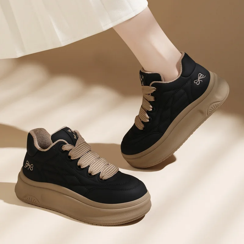 Thick soled board shoes for women 2026 new autumn and winter versatile flat casual sports shoes versatile bread shoes