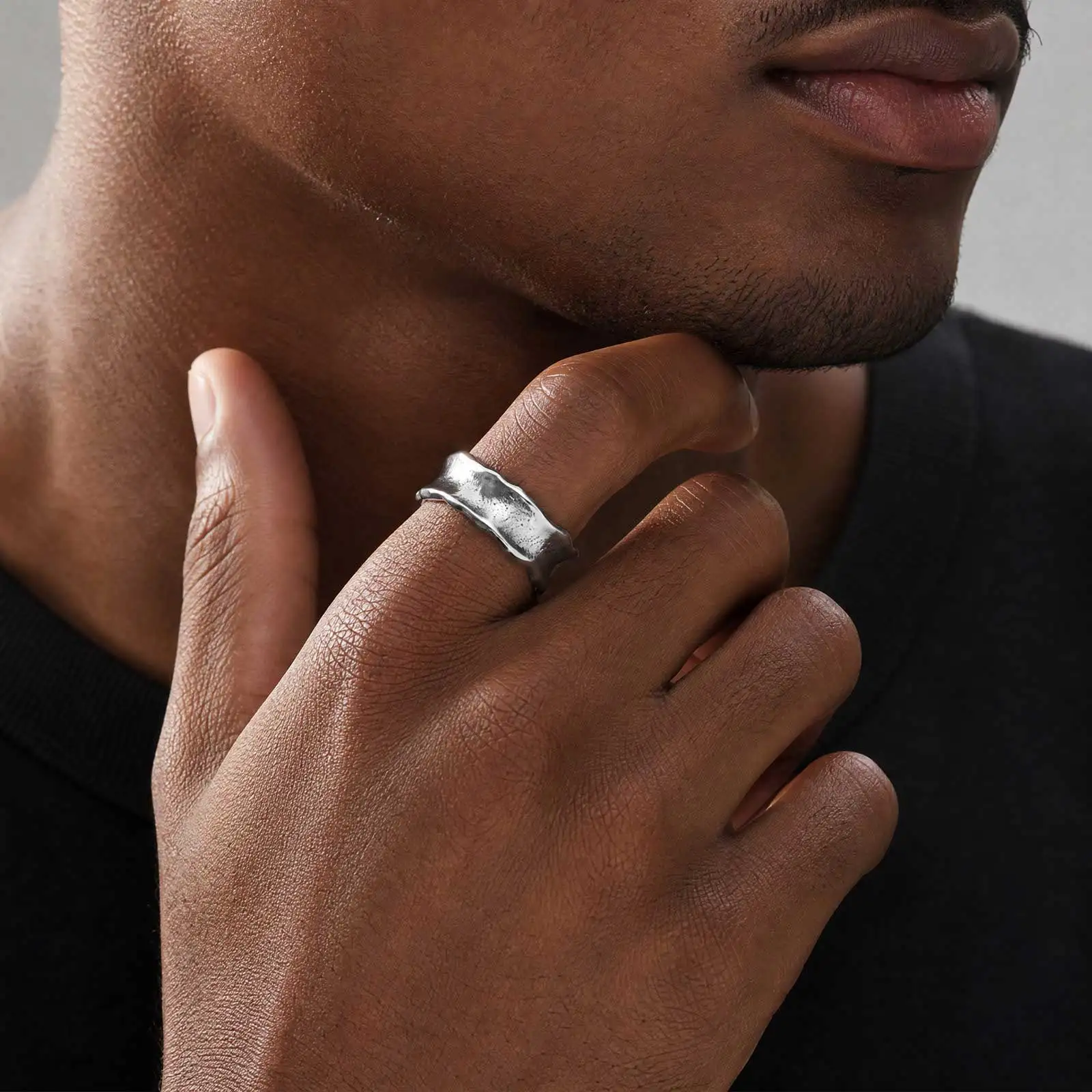 Vnox Hammered Wave Stainless Steel Men Ring, Vintage Distressed Wavy Band Comfort Fit Punk Daily Finger Statement Jewelry Gift