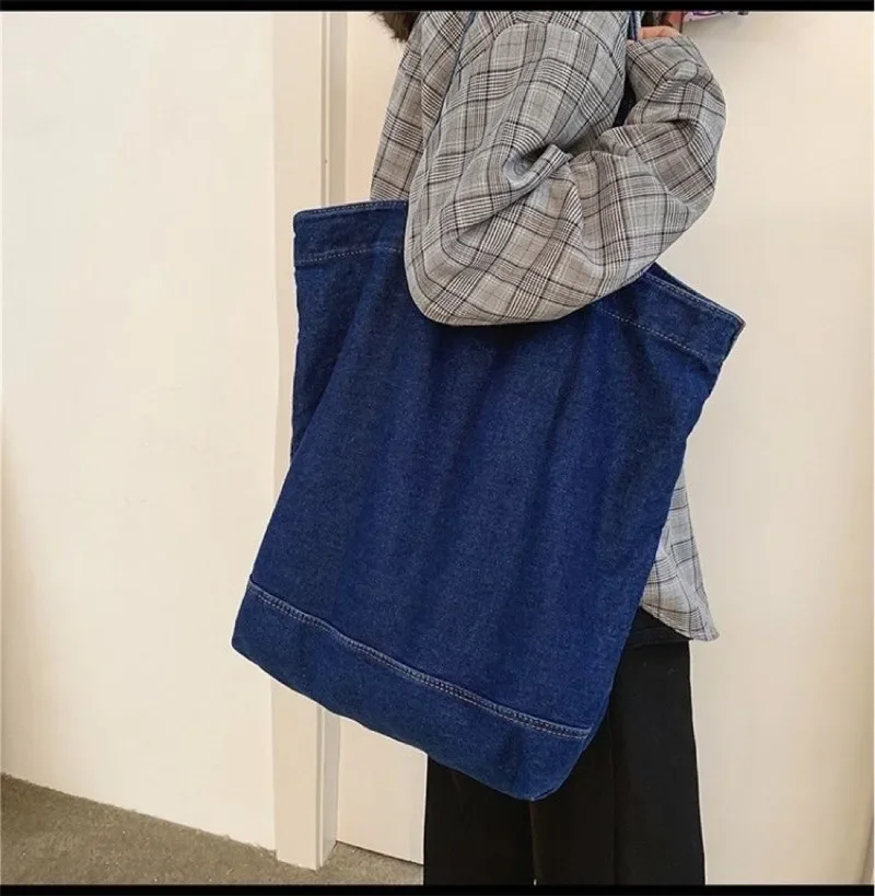 Large Capacity Shopping Bag Vertical Square Denim Portable Canvas Bag Suitable for Business Commuting Bucket Bag