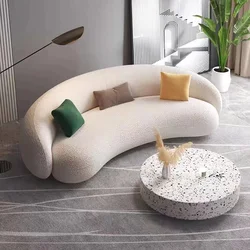 Luxuriöses und speziell geformtes kreatives gebogenes Sofa kleine Wohnung einfache Schönheit Doppel Teddy Samt Sofa