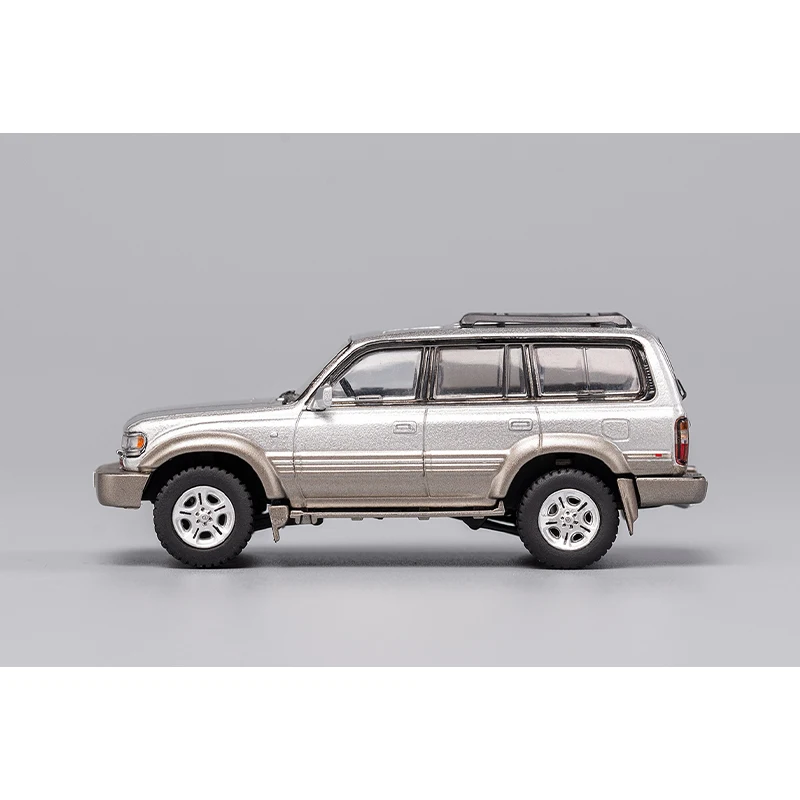 GCD 1:64 Die-cast Model Car 1/64 LEXUS LX450 Left-hand Drive Off-Road SUV Vehicle With Case Gift for Boys Girls Adults