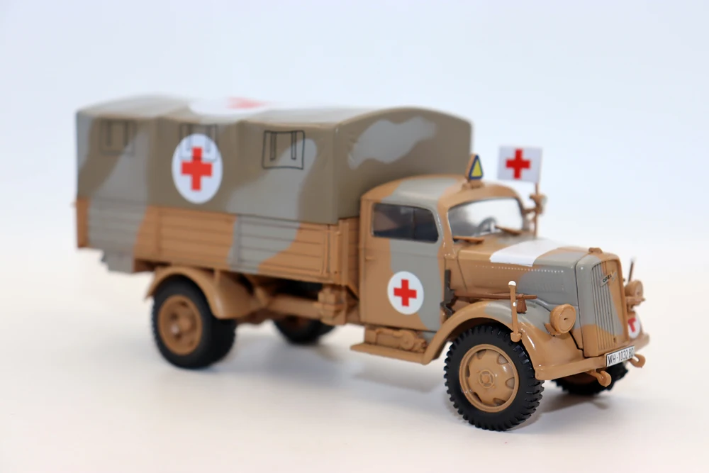 New Altaya 1/43 Scale Opel Blitz 3,6-36S(Kfz.305)  DAK 1942 Military Ambulance Truck Diecast Model for collection Gfit