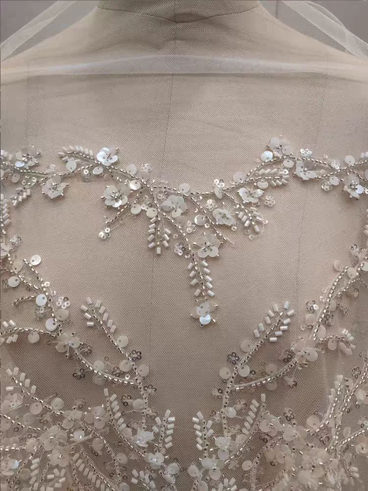 ゴージャスなヘビービーズレース素敵な輝くスパンコールミニフラワー生地ブライダルウェディングドレスレース