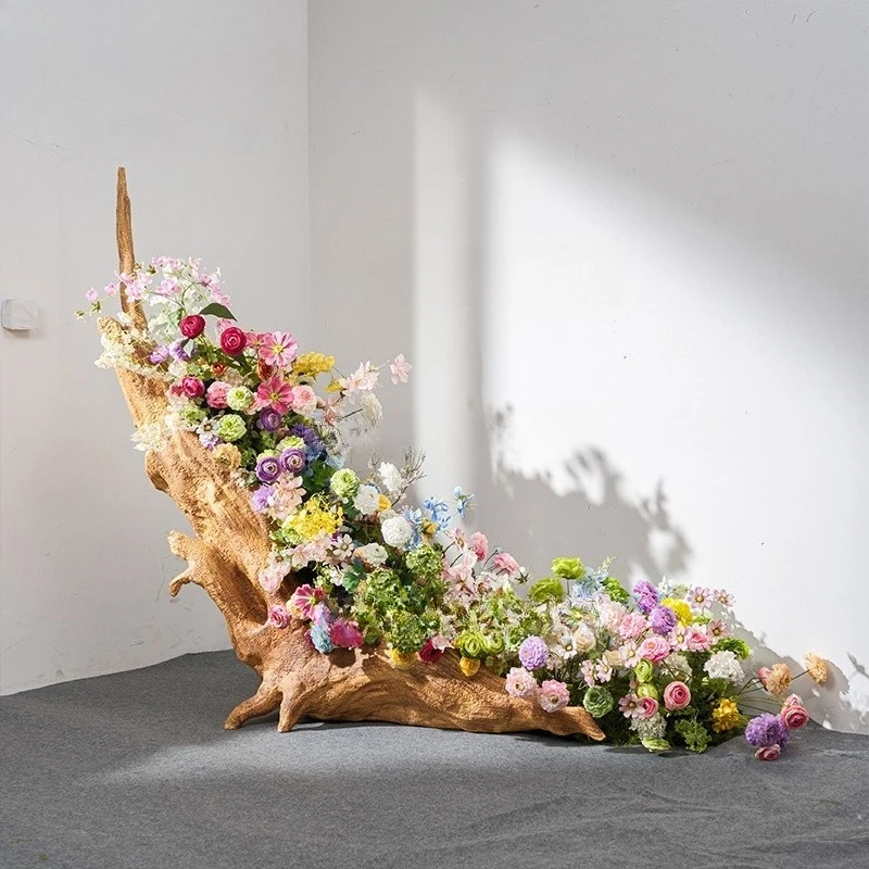 

Flower decoration Giant wooden stake floral ornament clock in photo arrangement